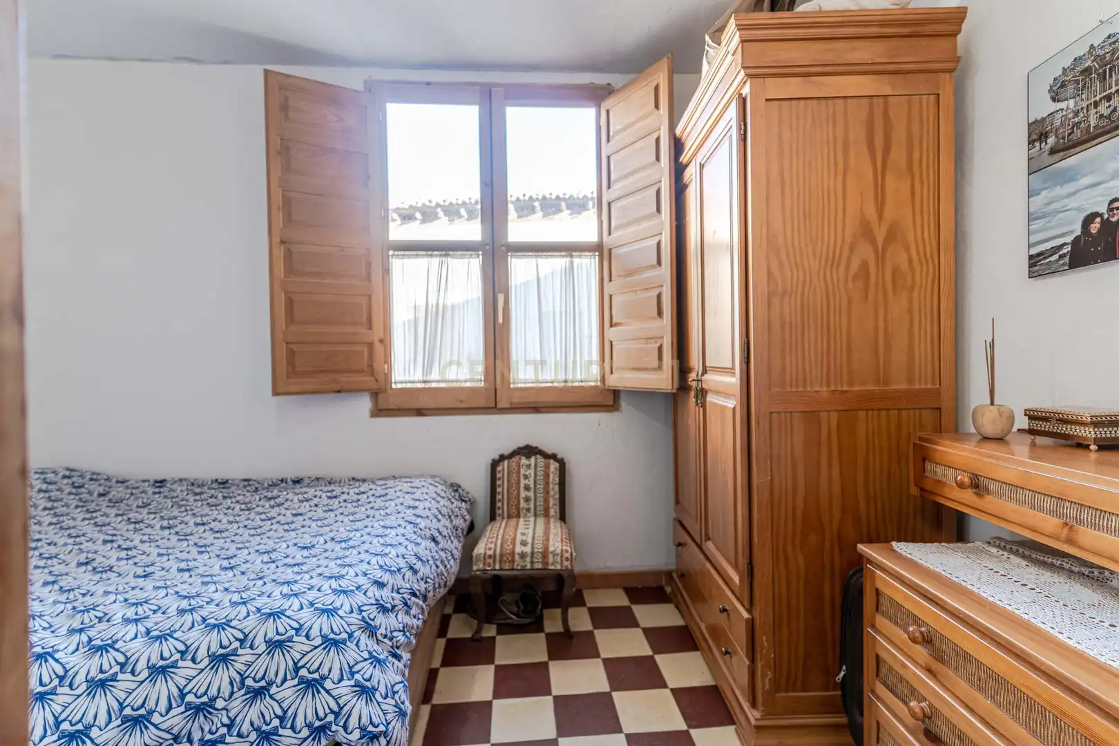 Dormitori de Casa o xalet en venda en Guadix