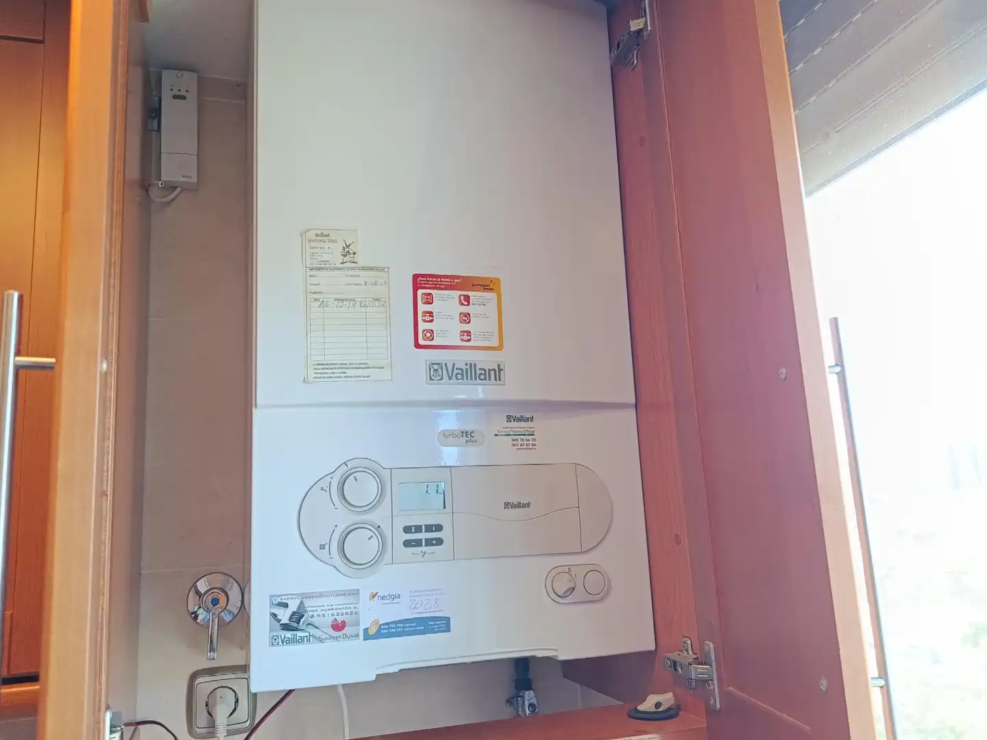 Badezimmer von Wohnungen zum Verkauf in Alicante / Alacant mit Klimaanlage, Heizung und Alarm