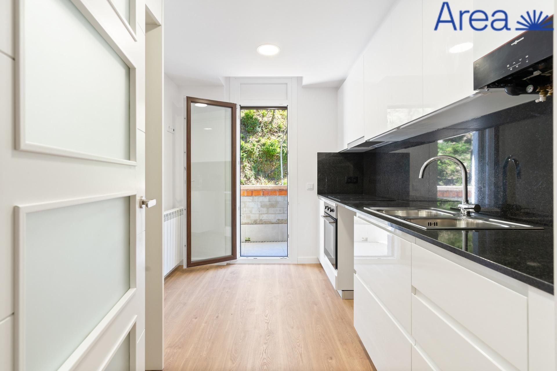 Kitchen of Flat for sale in Ribes de Freser  with Heating, Parquet flooring and Storage room