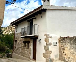 Vista exterior de Casa o xalet en venda en Vallibona amb Calefacció, Terrassa i Moblat