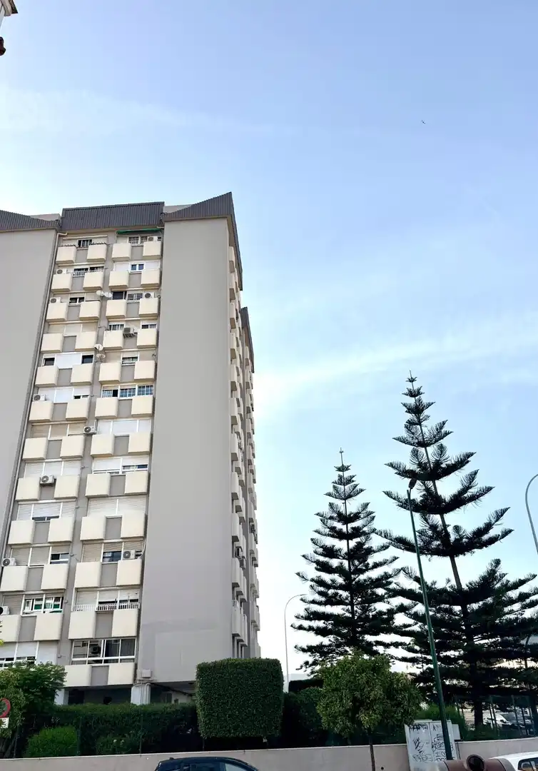 Vista exterior de Piso en venta en Málaga con Calefacción y Amueblado