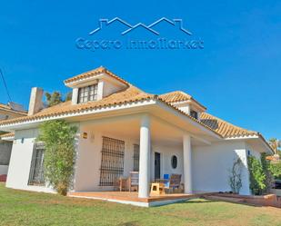 Vista exterior de Casa o xalet de lloguer en El Puerto de Santa María amb Aire condicionat, Jardí privat i Terrassa