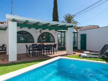 Casa amb balcó en venda a Nueva Andalucía