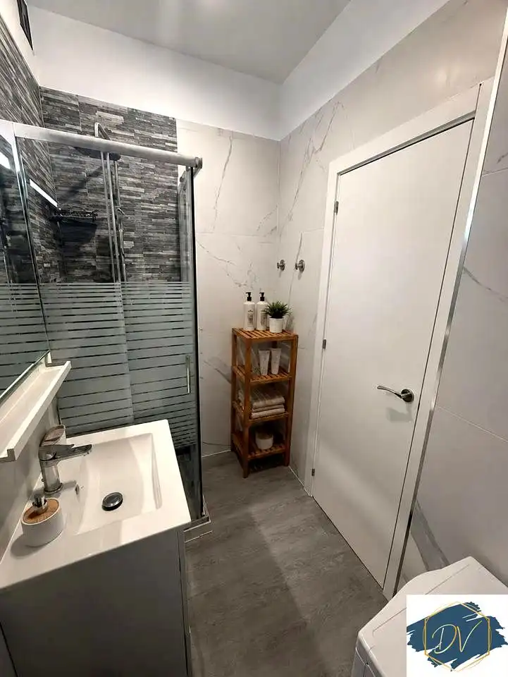 Badezimmer von Wohnung zur untervermieten in Santa Cruz de Tenerife mit Möbliert