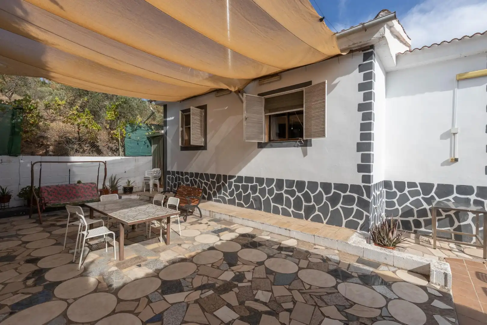 Vista exterior de Finca rústica en venta en Cogollos de la Vega con Jardín privado y Piscina
