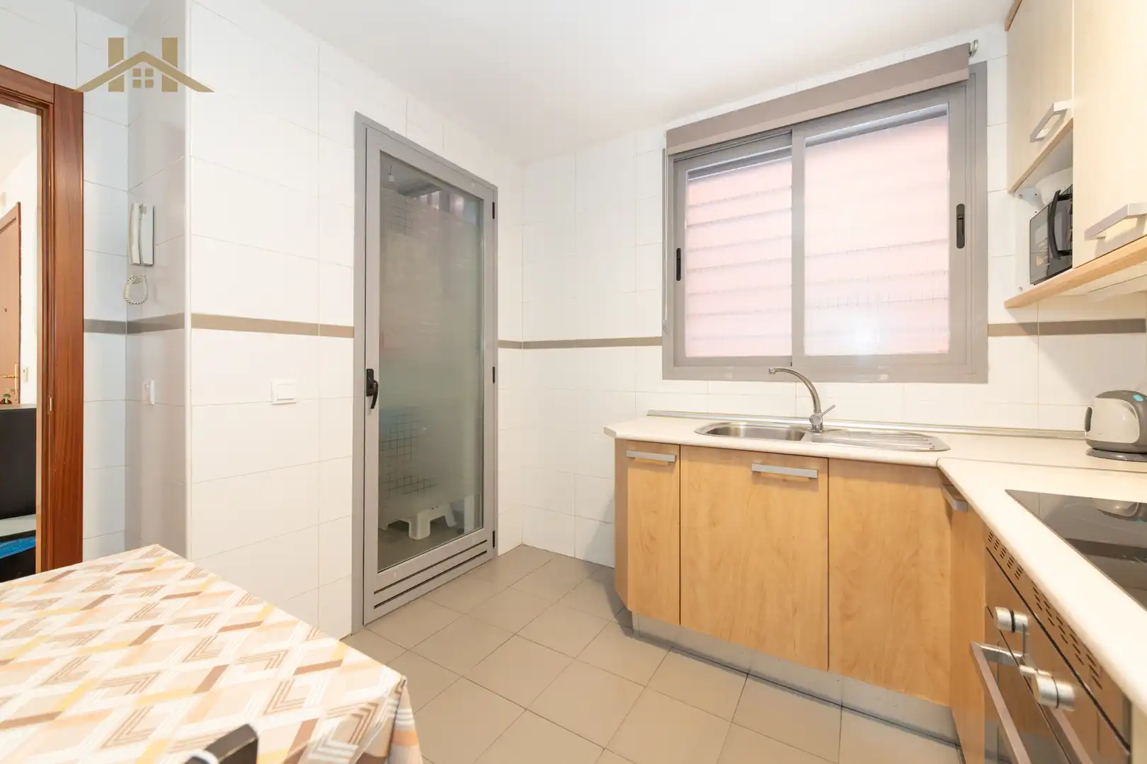Cocina de Piso en venta en Madrid con Calefacción, Jardín privado y Terraza