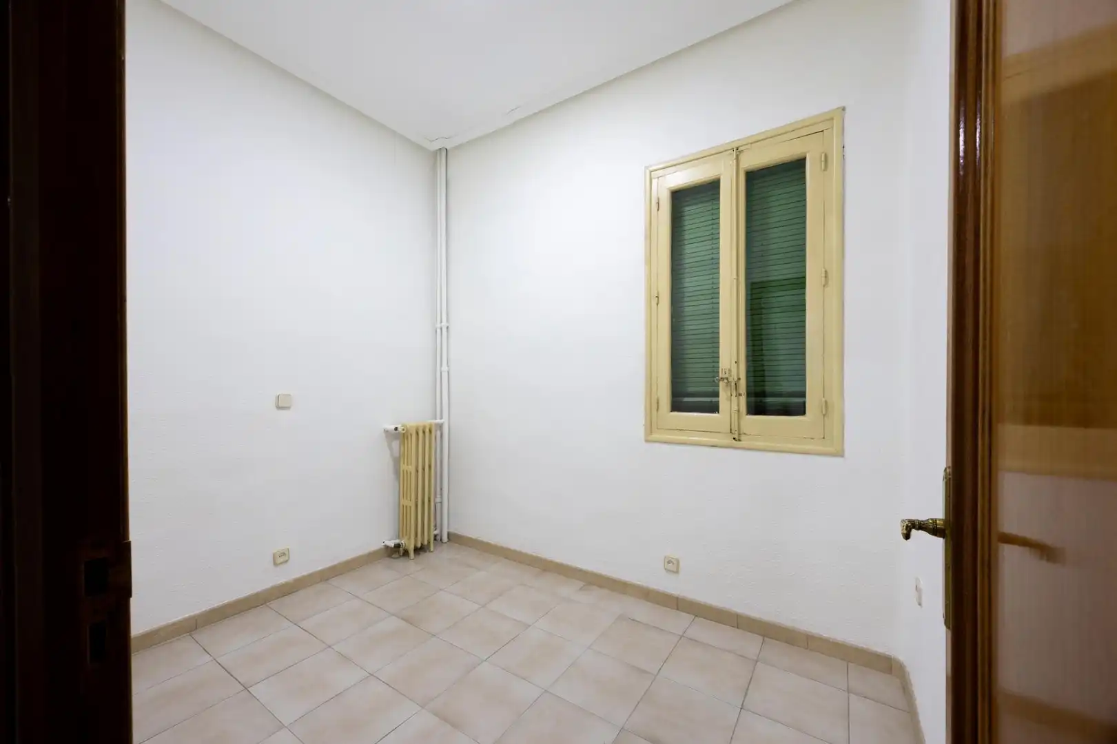 Flat for sale in Madrid  with Parquet flooring