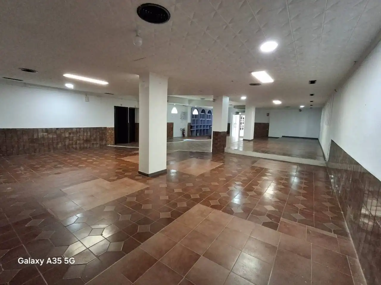 Business premises to rent in Silla, imagen 3