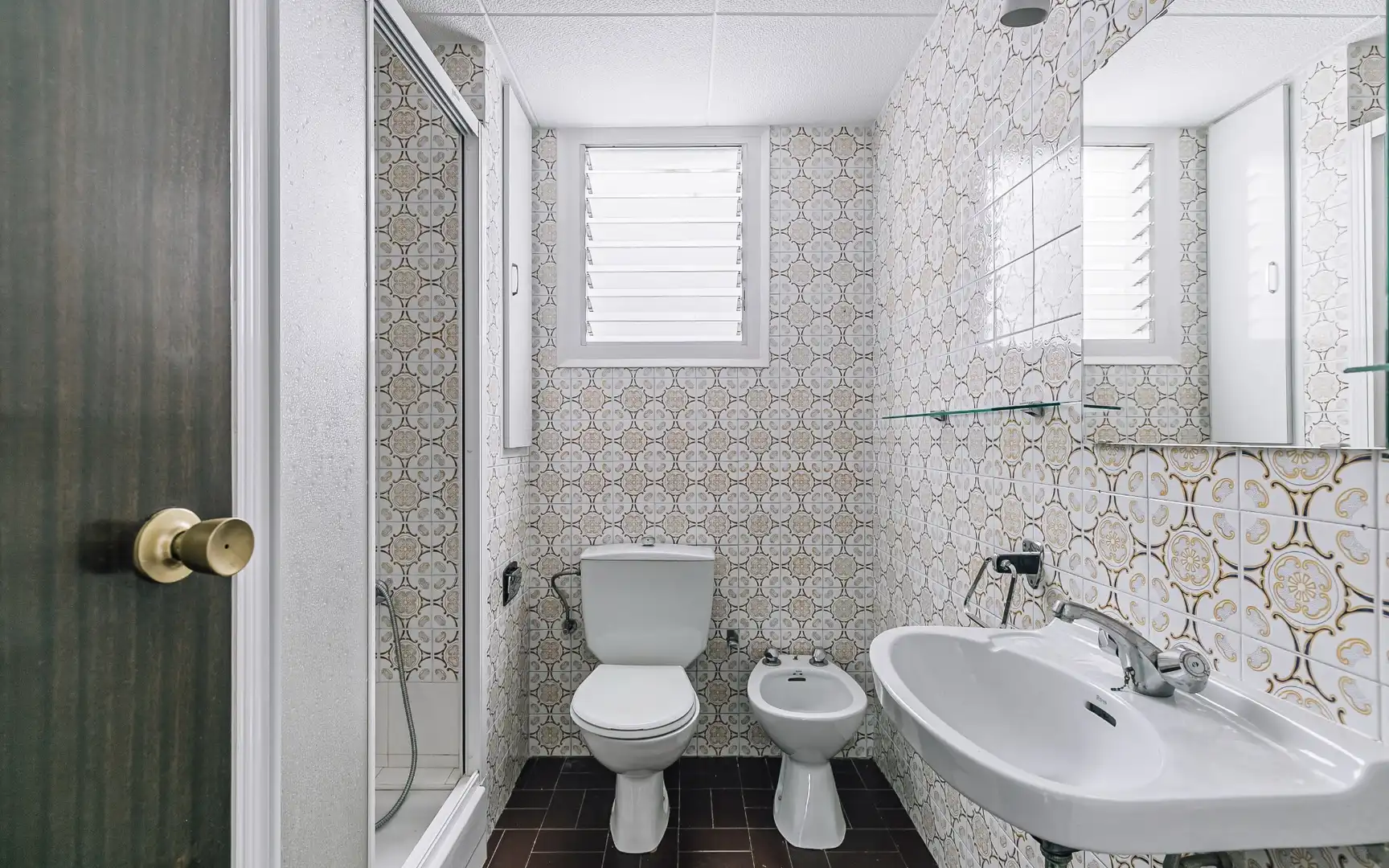 Baño de Ático en venta en Barcelona con Calefacción y Terraza