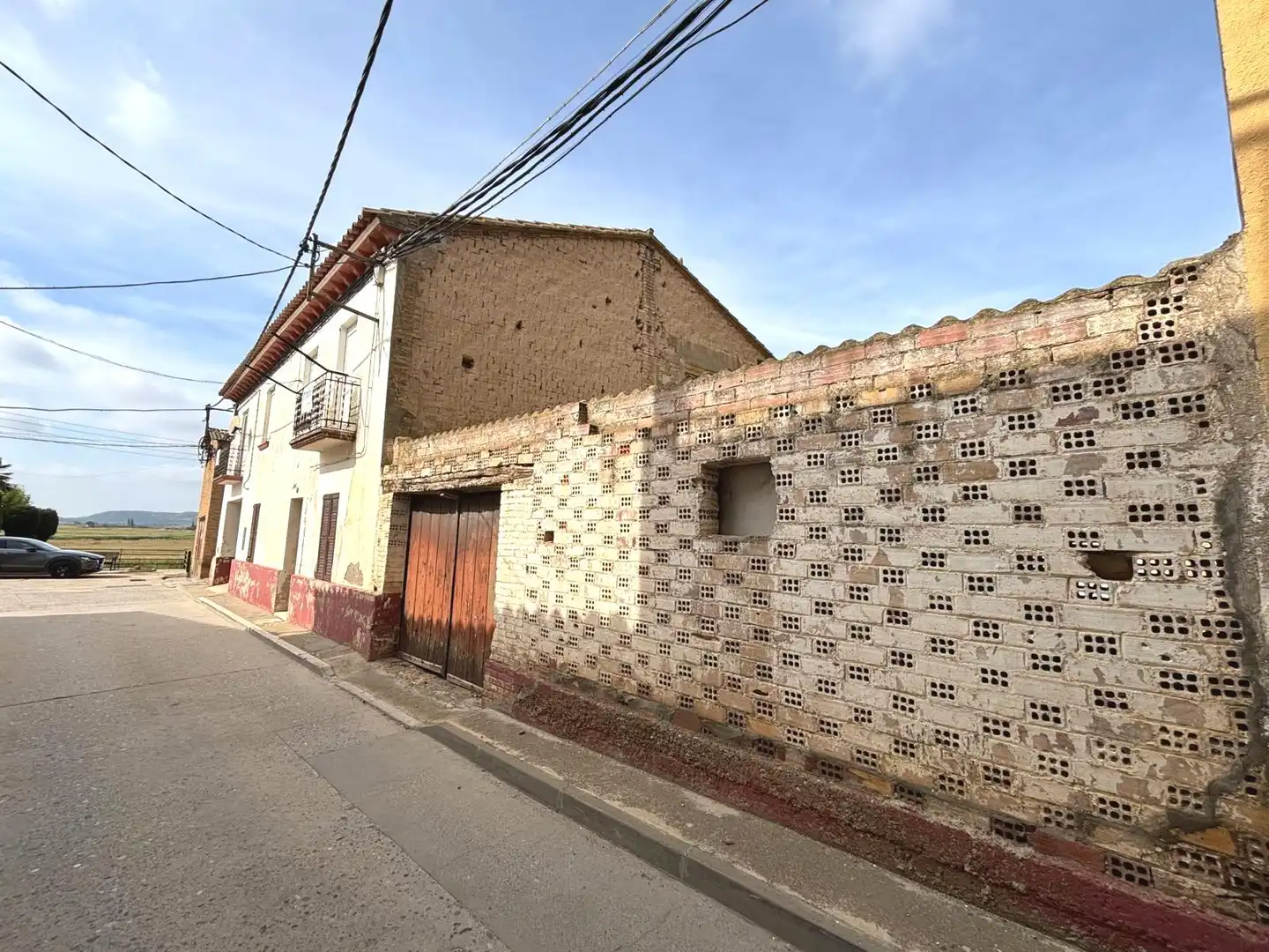 Vista exterior de Finca rústica en venda en Binaced amb Calefacció, Jardí privat i Balcó