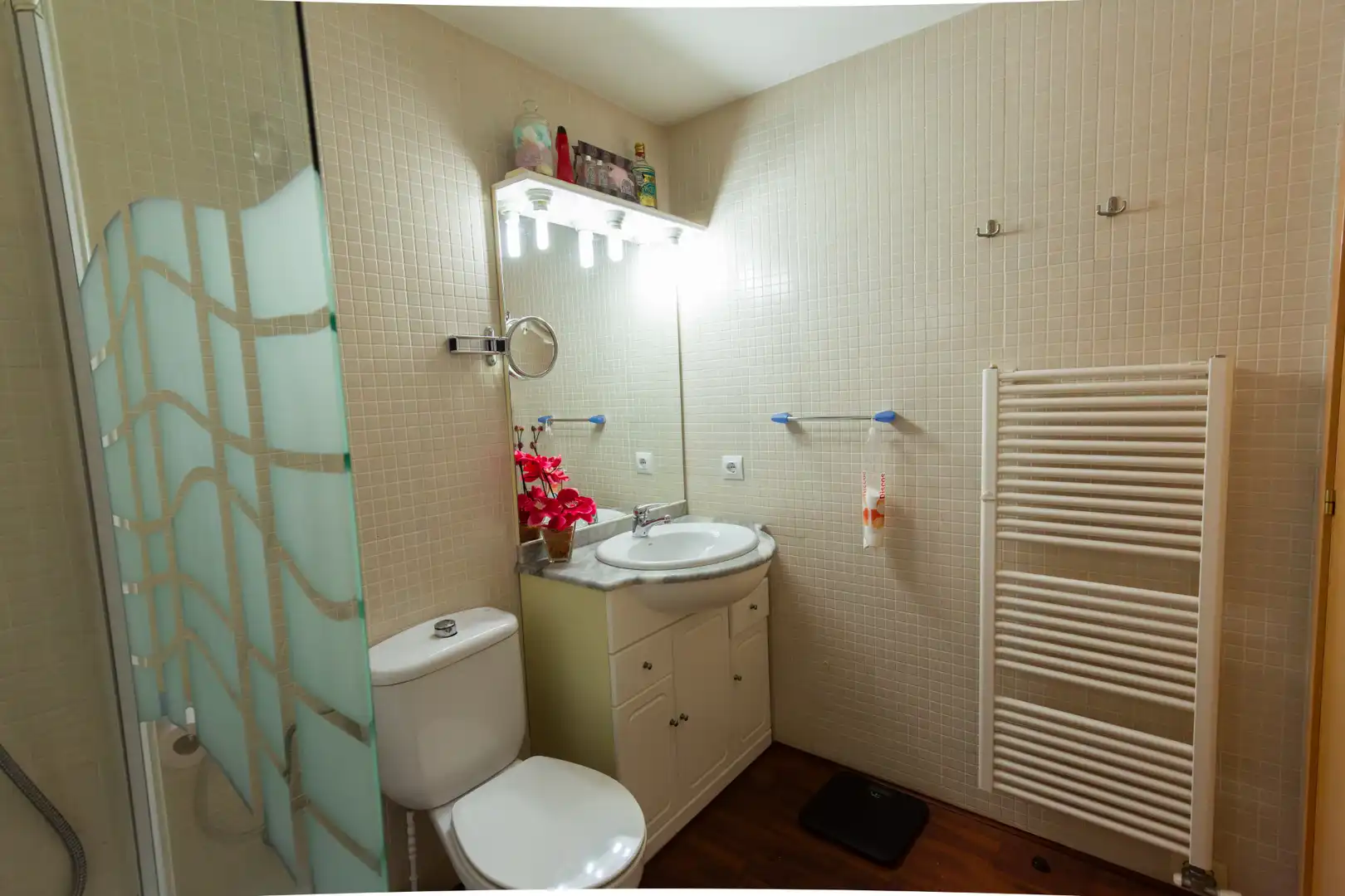 Baño de Piso en venta en Figueres con Aire acondicionado, Parquet y Balcón