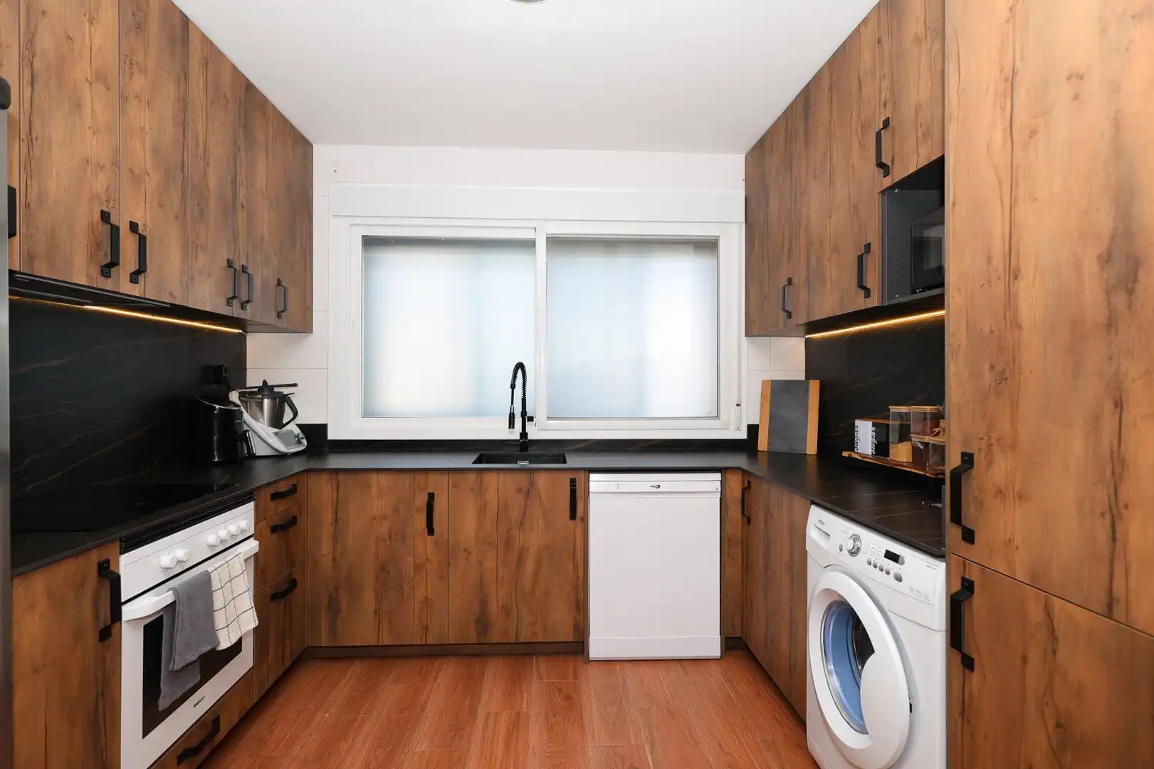 Kitchen of Houses for sale in Yebes  with Heating