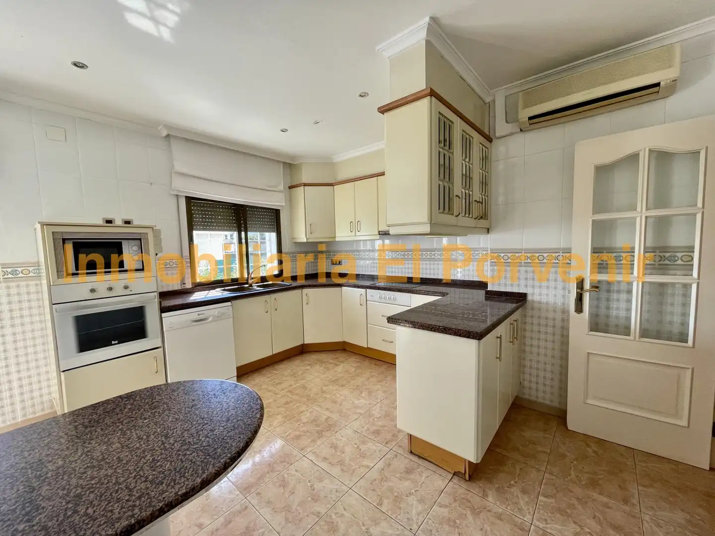 Cocina de Casa o chalet en venta en Torrent con Aire acondicionado, Jardín privado y Terraza