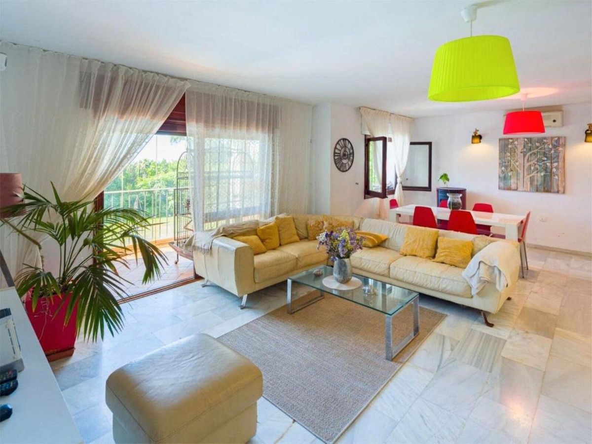 Living room of House or chalet for sale in Marbella  with Air Conditioner, Terrace and Storage room