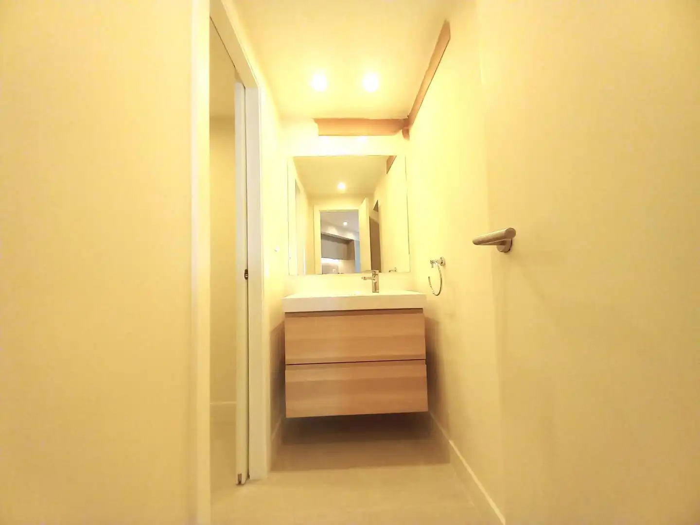 Badezimmer von Wohnung zur Miete in Barcelona mit Klimaanlage, Heizung und Terrasse
