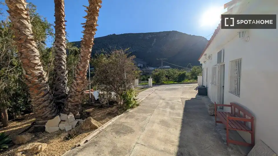 Vista exterior de Apartament per a compartir en Callosa d'en Sarrià amb Aire condicionat, Terrassa i Moblat