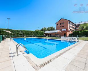 Swimming pool of Duplex to rent in  Madrid Capital  with Air Conditioner