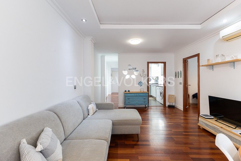 Sala d'estar de Apartament de lloguer en  Valencia Capital amb Aire condicionat, Calefacció i Parquet
