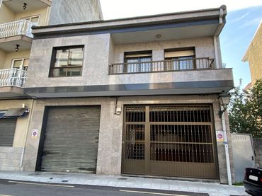 Casa amb balcó en venda a Rúa República de Arxentina