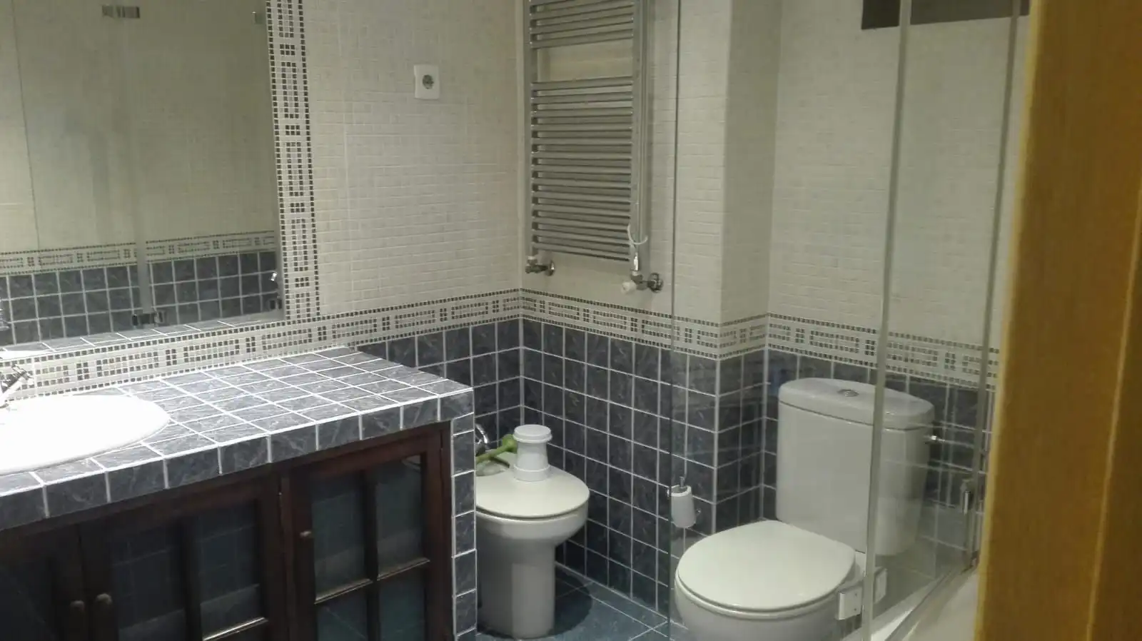Baño de Piso de alquiler en Madrid con Aire acondicionado, Calefacción y Parquet