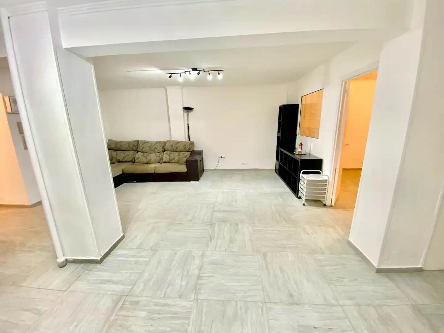 Wohnungen zum Verkauf in Alicante / Alacant mit Klimaanlage und Fernseher