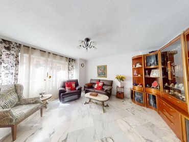 Wohnung mit Balkon zum Verkauf in Carrer Pintor Gisbert
