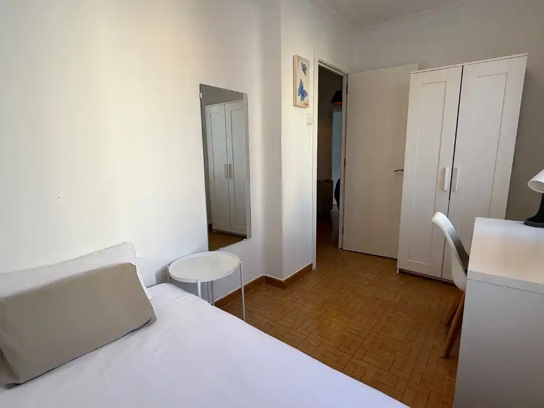 Schlafzimmer von Wohnung zur Miete in Ferrol