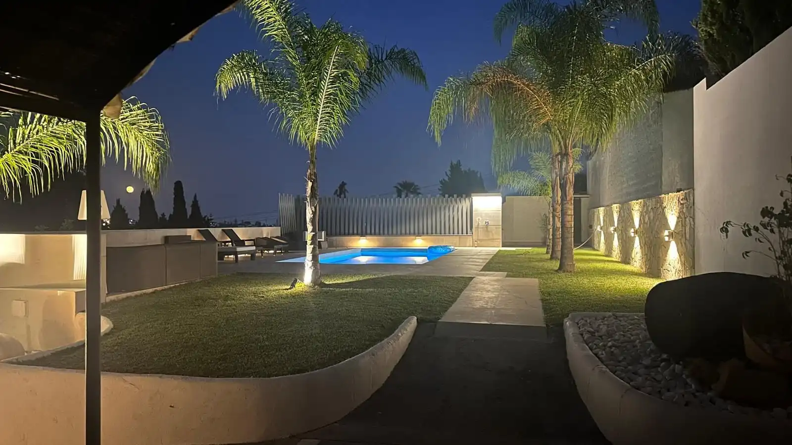 Piscina de Casa o chalet en venta en Marbella con Aire acondicionado, Jardín privado y Terraza