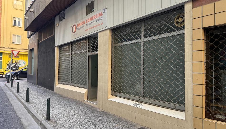 Photo 1 of Premises to rent in Calle de Jacinto Benavente, Ruiseñores, Zaragoza