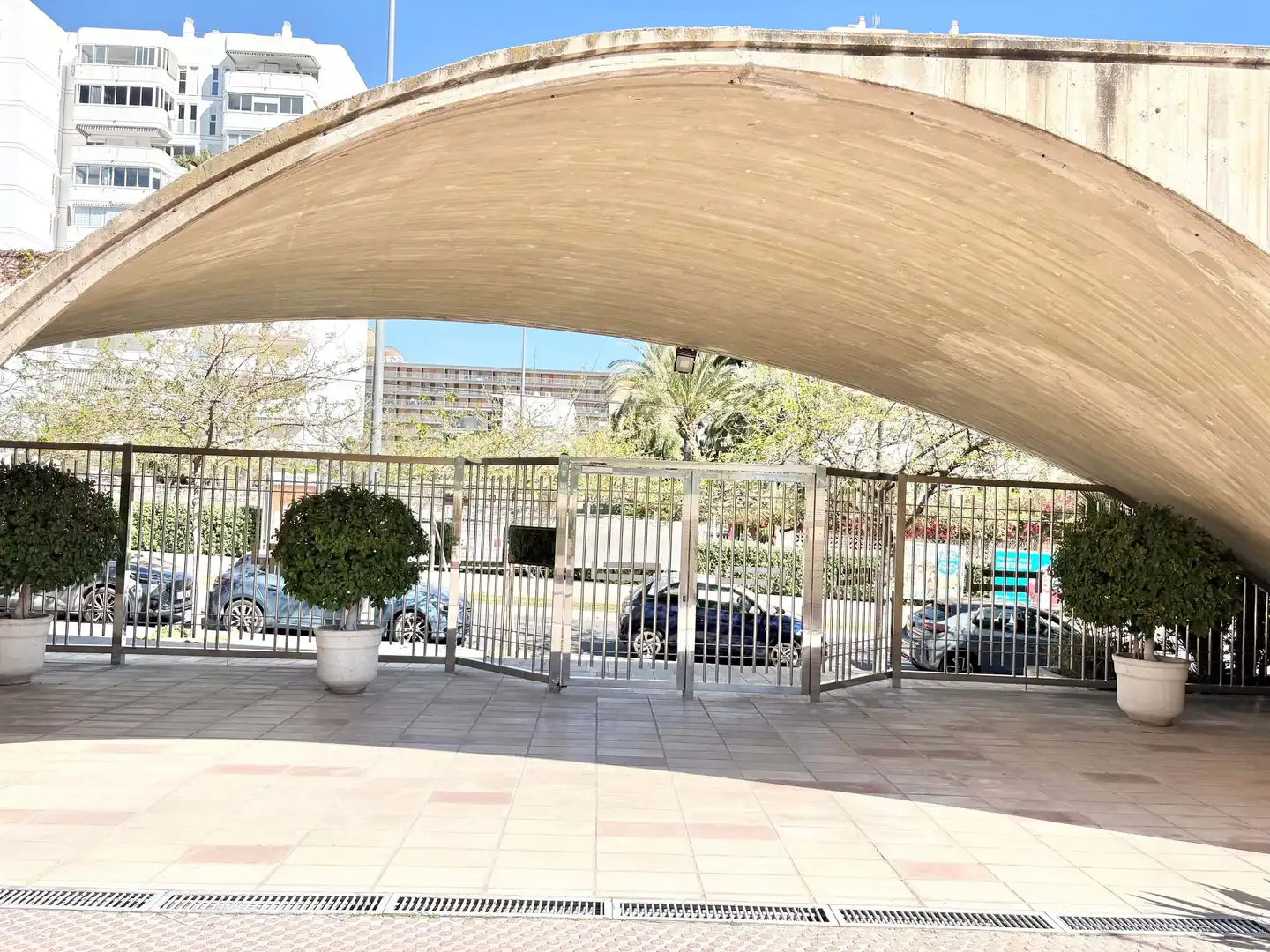 Parking de Piso en venta en Alicante / Alacant con Aire acondicionado, Trastero y Piscina