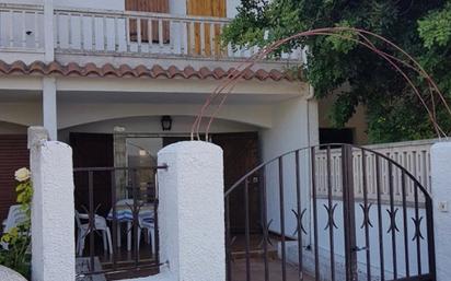 Vista exterior de Casa adosada en venda en Altafulla amb Terrassa, Moblat i Piscina comunitària