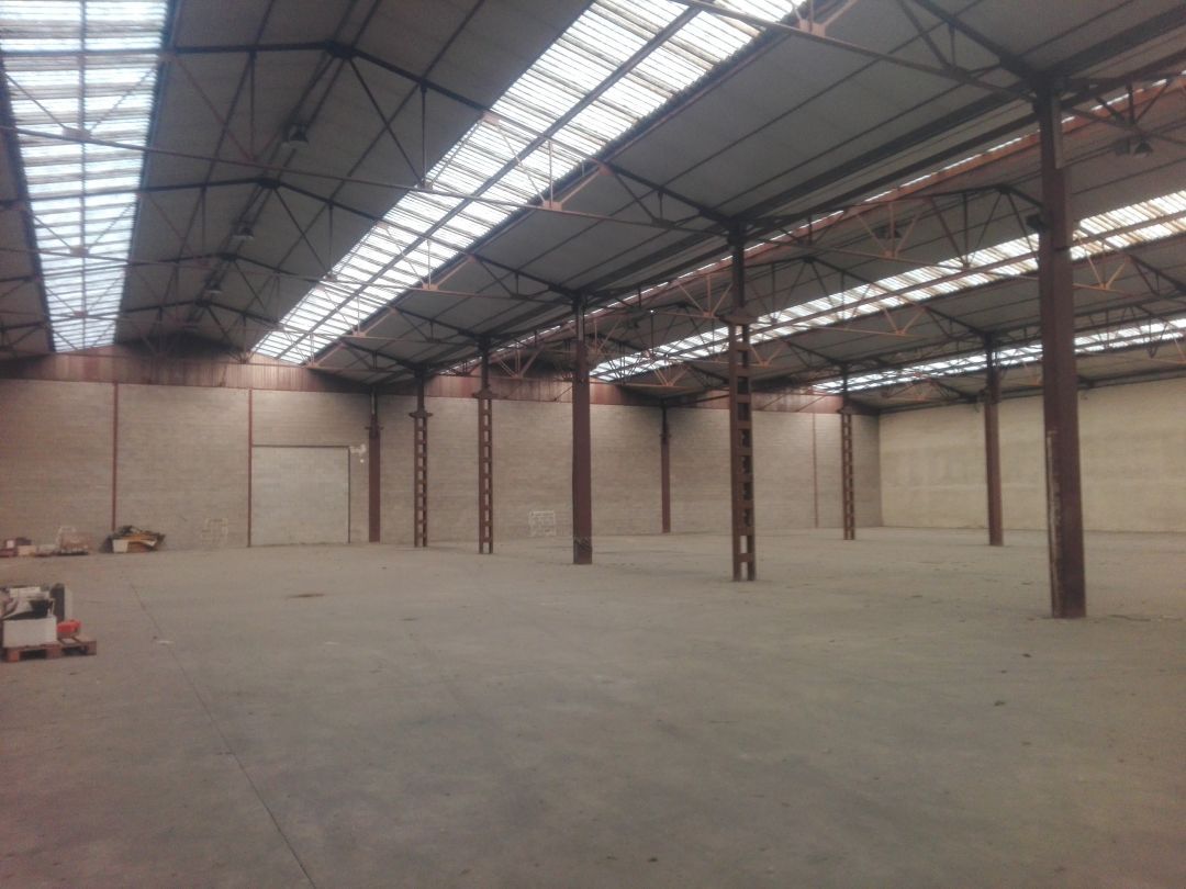 Nau industrial de lloguer en  Logroño