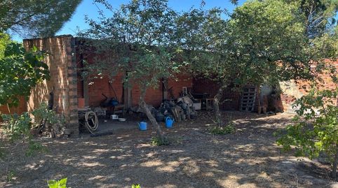 Terreno urbano en Coca (Segovia) – 650 m² con agua y zona techada, immagine 2