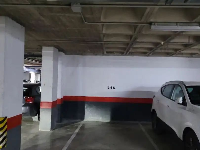 Parcheggio in affitto a Mallarmé 4, imagen 2
