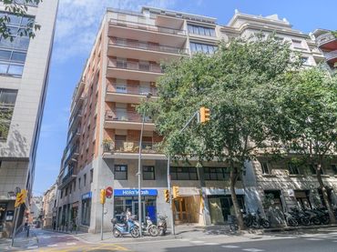 Oficina amb ascensor en venda a Calle de Muntaner