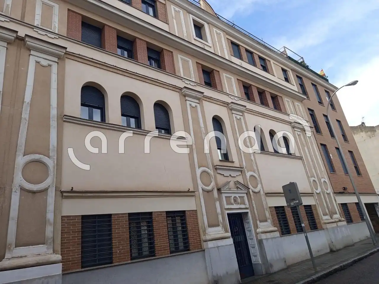 Außenansicht von Garage zum Verkauf in Madrid