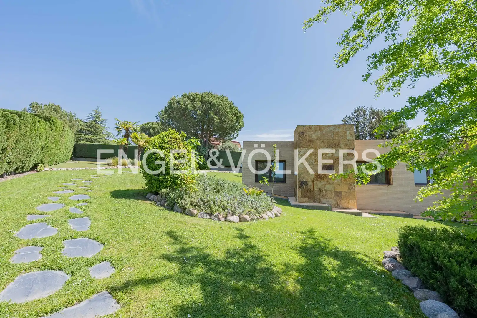 Vista exterior de Finca rústica de alquiler en Las Rozas de Madrid con Calefacción