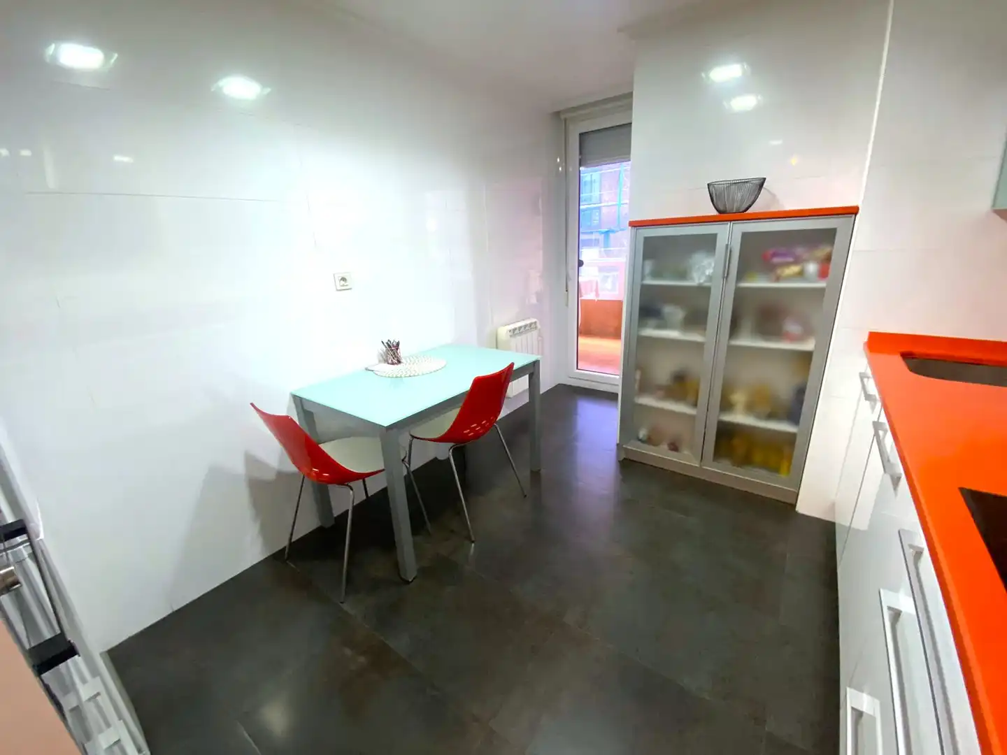 Küche von Wohnung zum Verkauf in Castro-Urdiales mit Heizung, Parkett und Terrasse