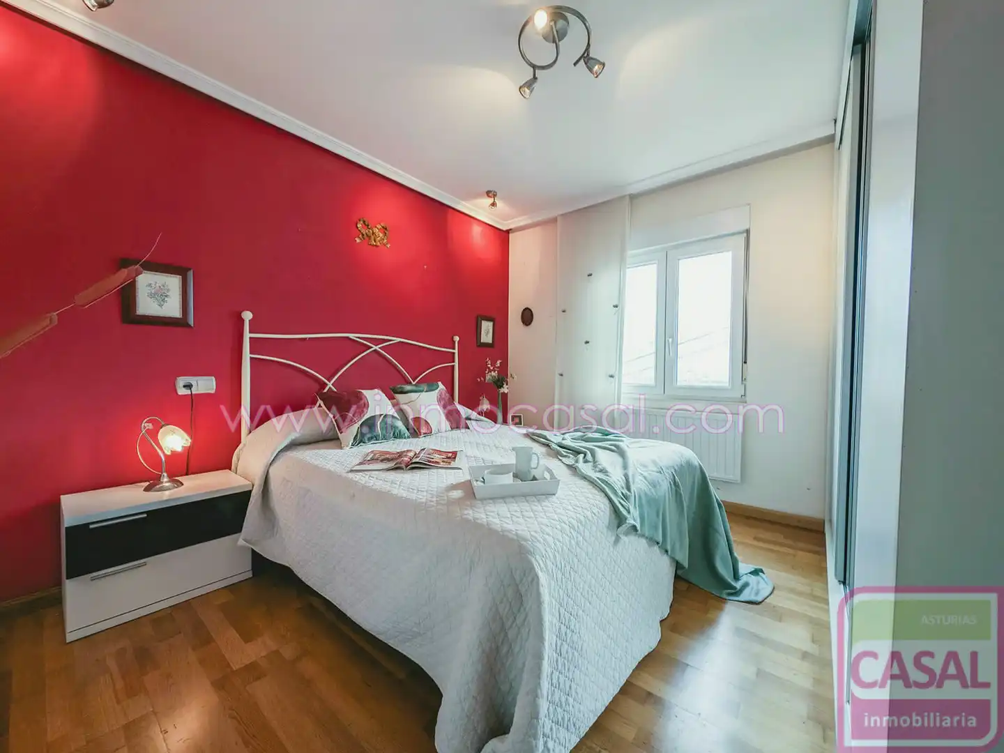 Dormitori de Casa o xalet en venda en Mieres (Asturias) amb Calefacció, Terrassa i Traster