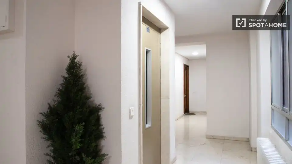 Room in Guindalera