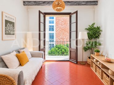 Appartamento con balcone in vendita a Passatge de Maiol