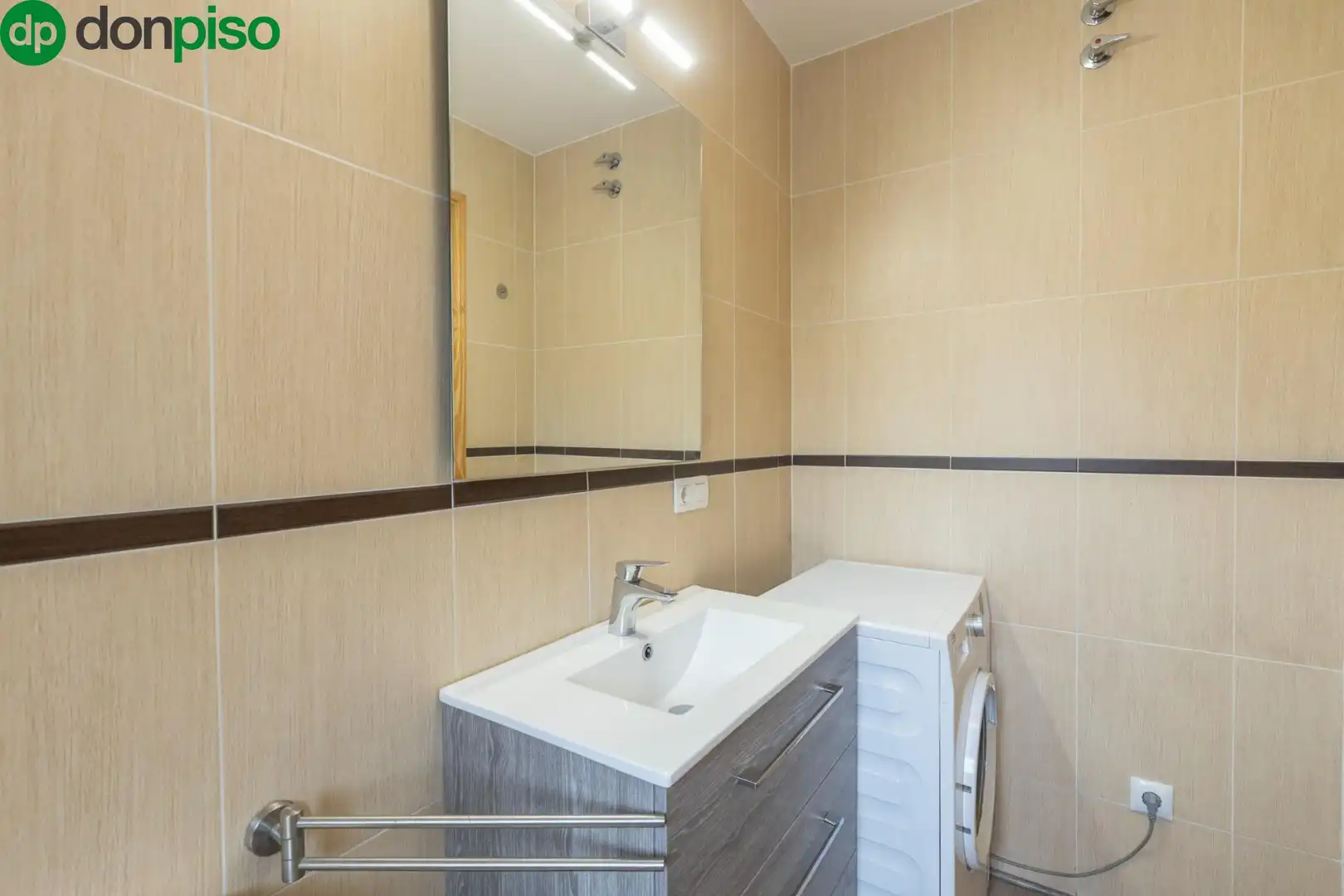 Bathroom of Detached homes for sale in Vegas del Genil