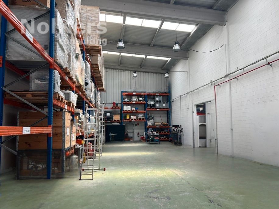 Nau industrial de lloguer a El Pla, Sant Feliu de Llobregat