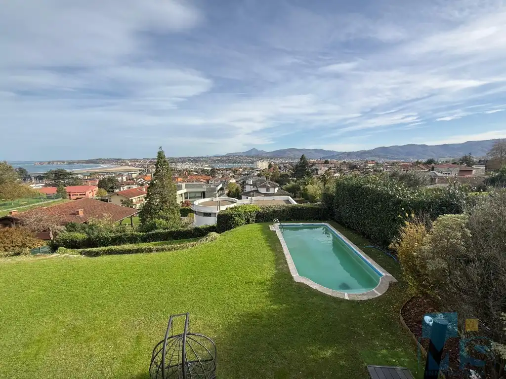 Garden of Houses for sale in Hondarribia