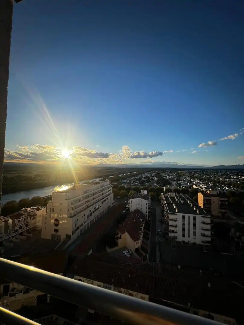 Vista exterior de Estudio en venta en Empuriabrava