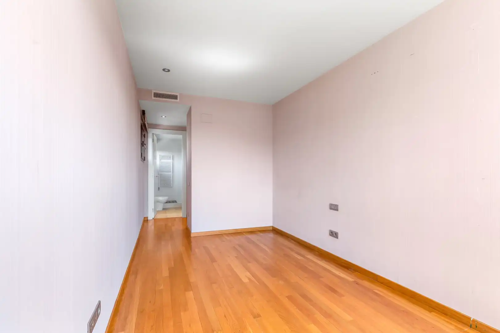 Habitación de Ático en venta en Barcelona con Aire acondicionado, Calefacción y Terraza