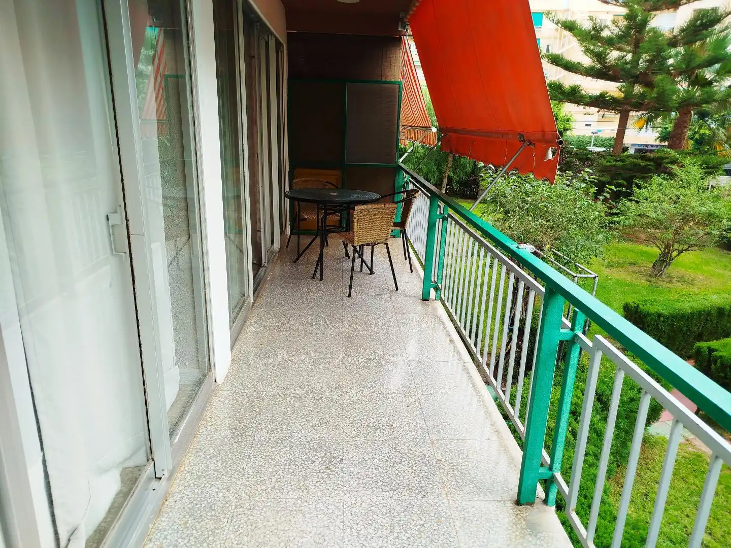 Terrasse von Wohnung zur Miete in La Pobla de Farnals mit Terrasse, Schwimmbad und Möbliert