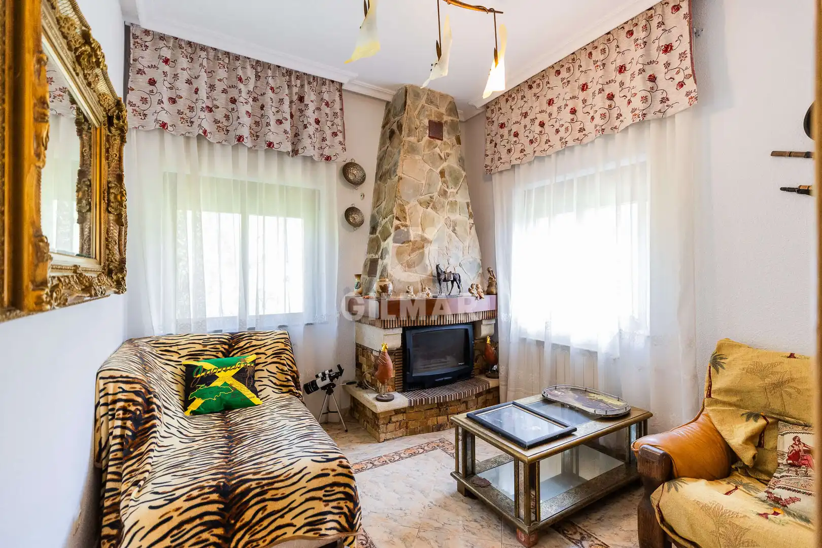 Living room of Houses for sale in Manzanares El Real  with Heating, Private garden and Swimming Pool
