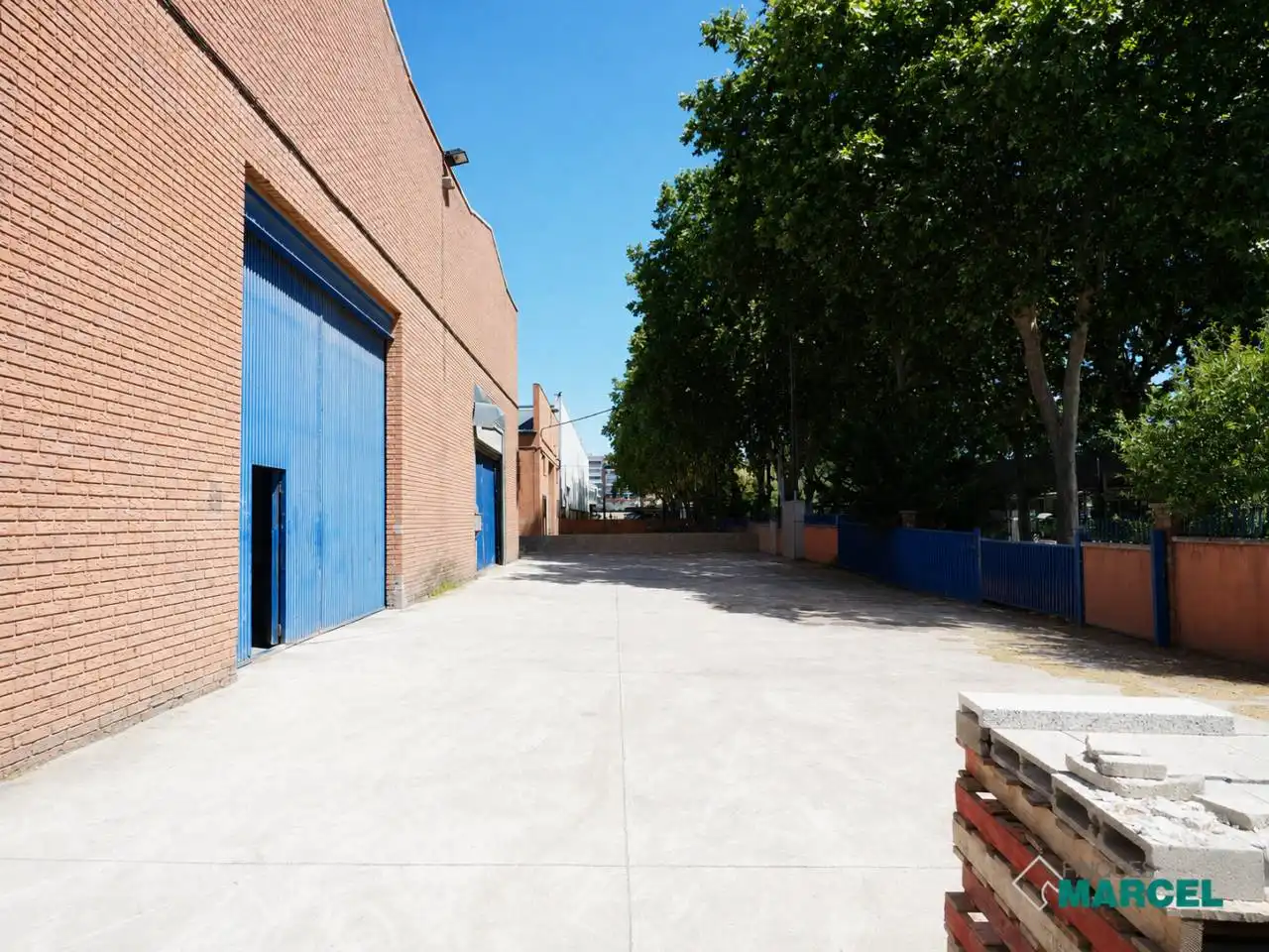 Industrial building to rent in Carretera Vallderiolf, imagen 2