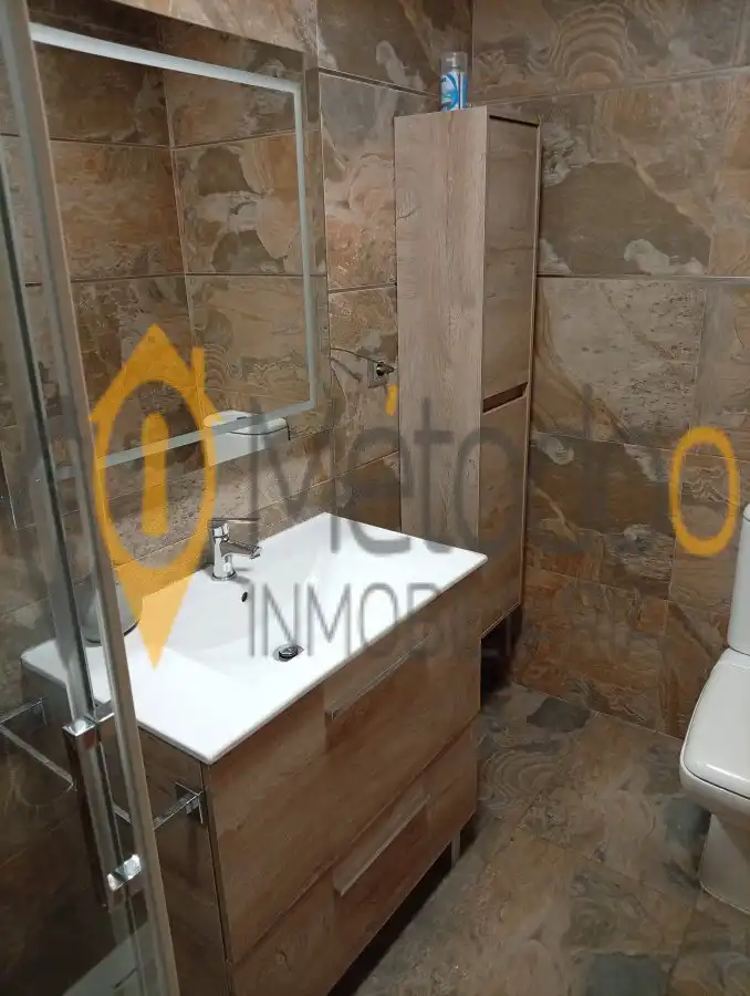 Bathroom of Flat for rent in Sevilla  with Air Conditioner, Heating and Parquet flooring